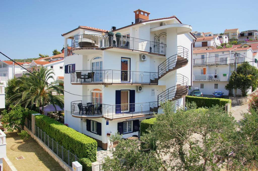 Villa Franda Trogir Eksteriør billede